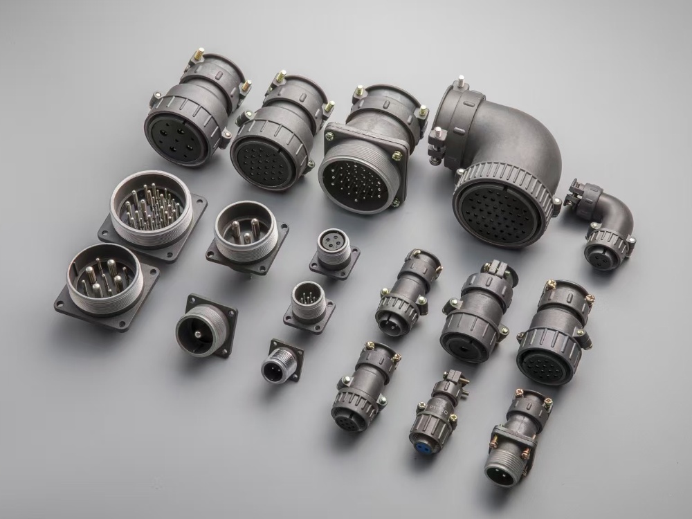 P Circular Connector